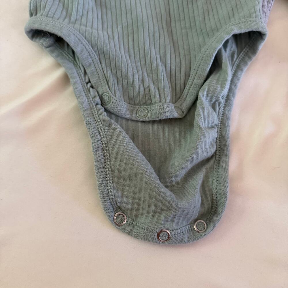 Baby Boy Neutral One Piece Bundle 0-12mos - Picture 10 of 12